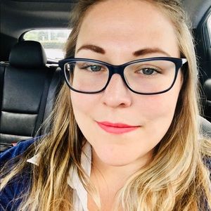 Meet your Posher, Amelia